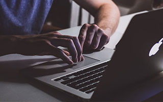 悉尼留子互约群的大瓜你看了吗，一群慕洋犬的骚母狗们毁三观的聊天记录和性爱视频遭到曝光。