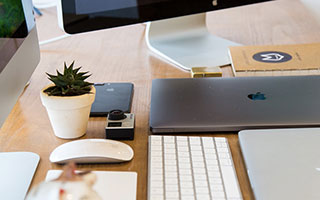 姐姐自慰忘记关门，弟弟全程偷拍求助网友，姐姐这是在堵管子还是修管子？有没有人主动请缨帮姐姐疏通！