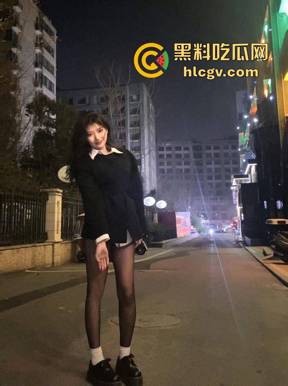 高颜值御姐【欧阳苏媛】云盘不雅视频流出!吃鸡姿势骚到爆,网友:想不到表面清纯内里这么野!-6