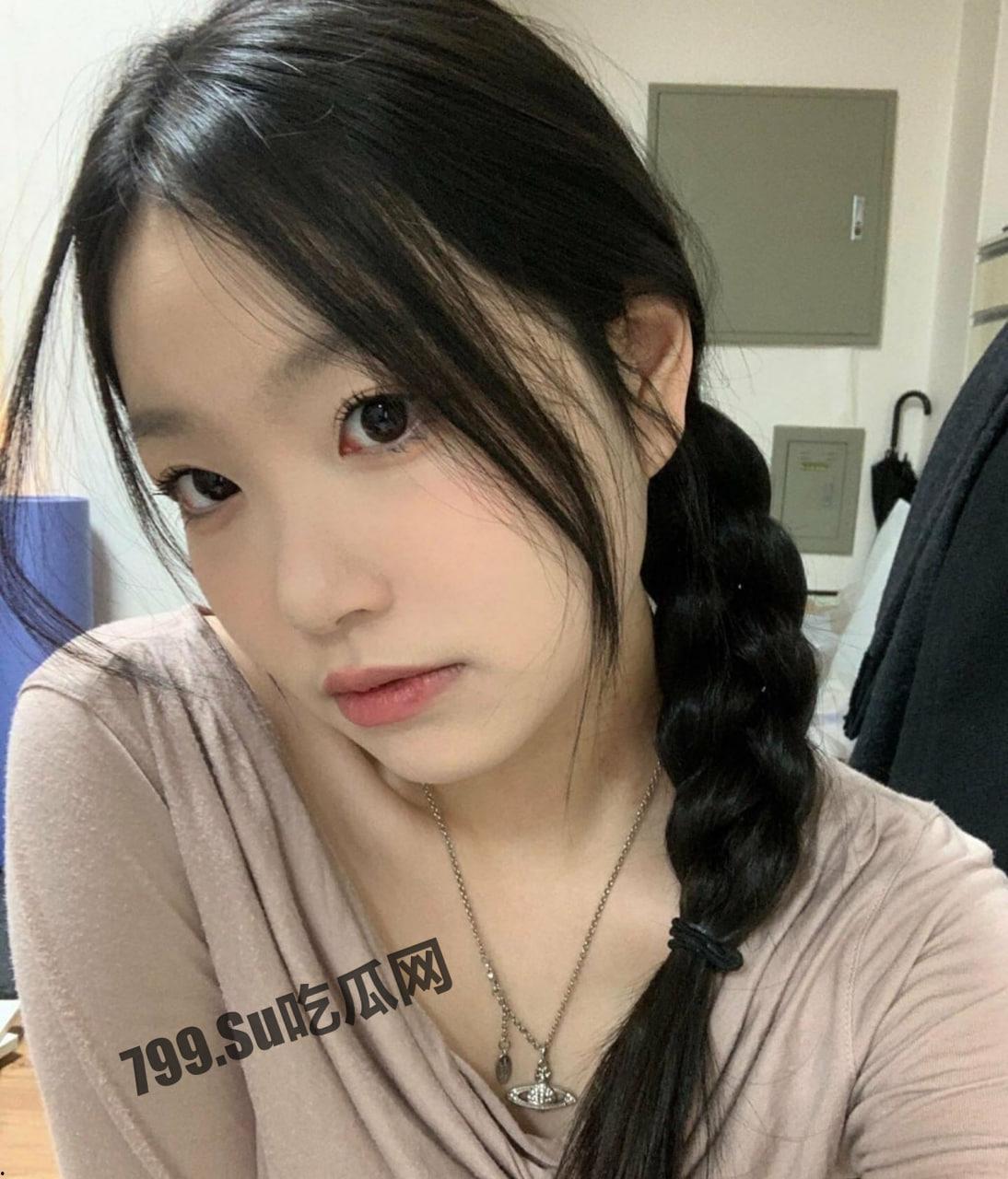 OnlyFans 可盐可甜清秀网红女神 yumi 福利视图甄选 被金主花样调教自慰潮吹啪啪蜜桃小翘臀