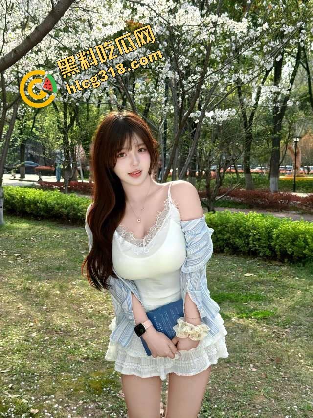 江苏泰迪王又开冲了,一天操四次小母狗没一个顶得住,几个00后炮友姿势全用上还是撑不过十分钟!-7