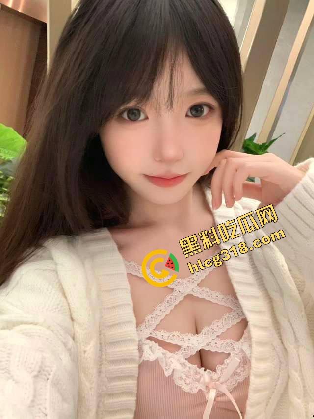 江苏泰迪王又开冲了,一天操四次小母狗没一个顶得住,几个00后炮友姿势全用上还是撑不过十分钟!-8