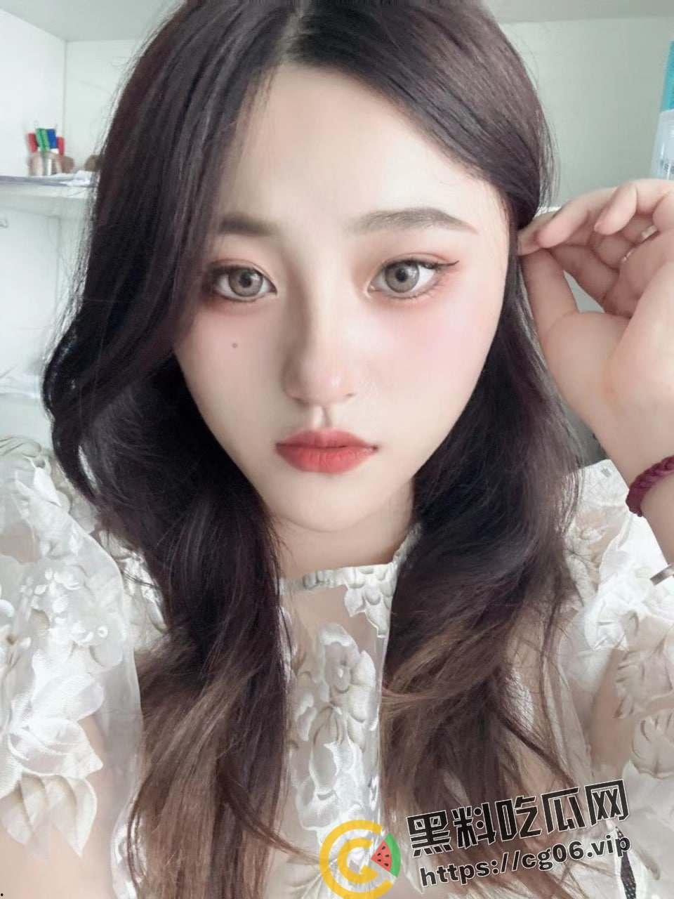 瓜友投稿!上海纹身母狗【江颖】恋情内给网友发私密视频被男朋友曝光 抠逼 摸奶 是自家男朋友的大屌满足不了你吗-2