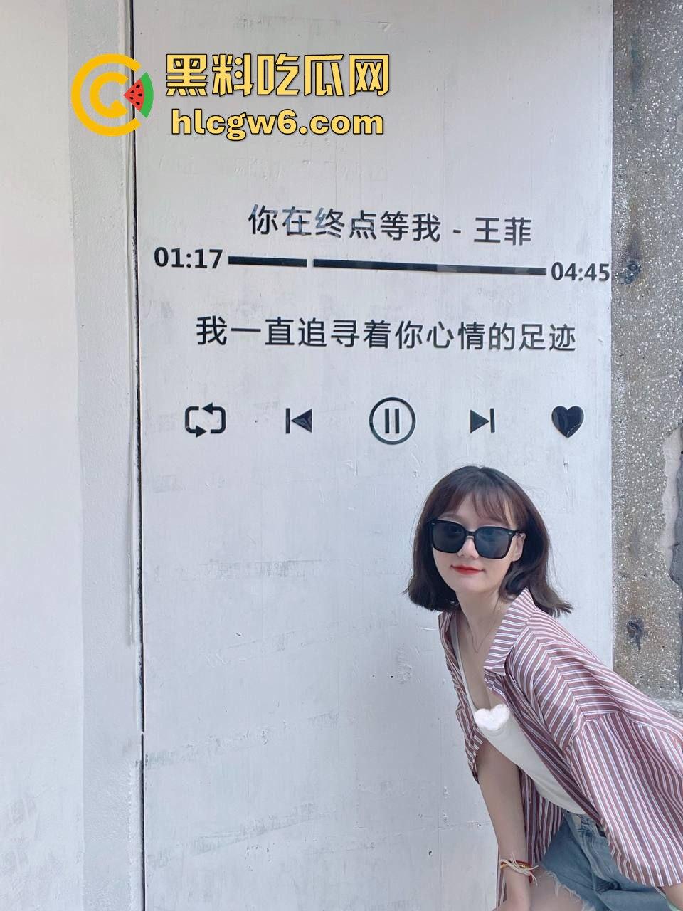 精致少妇【刘诗琪】生活照与床照双重曝光，浓妆美艳下的骗局，脱衣后原形毕露却骚得让人上头！