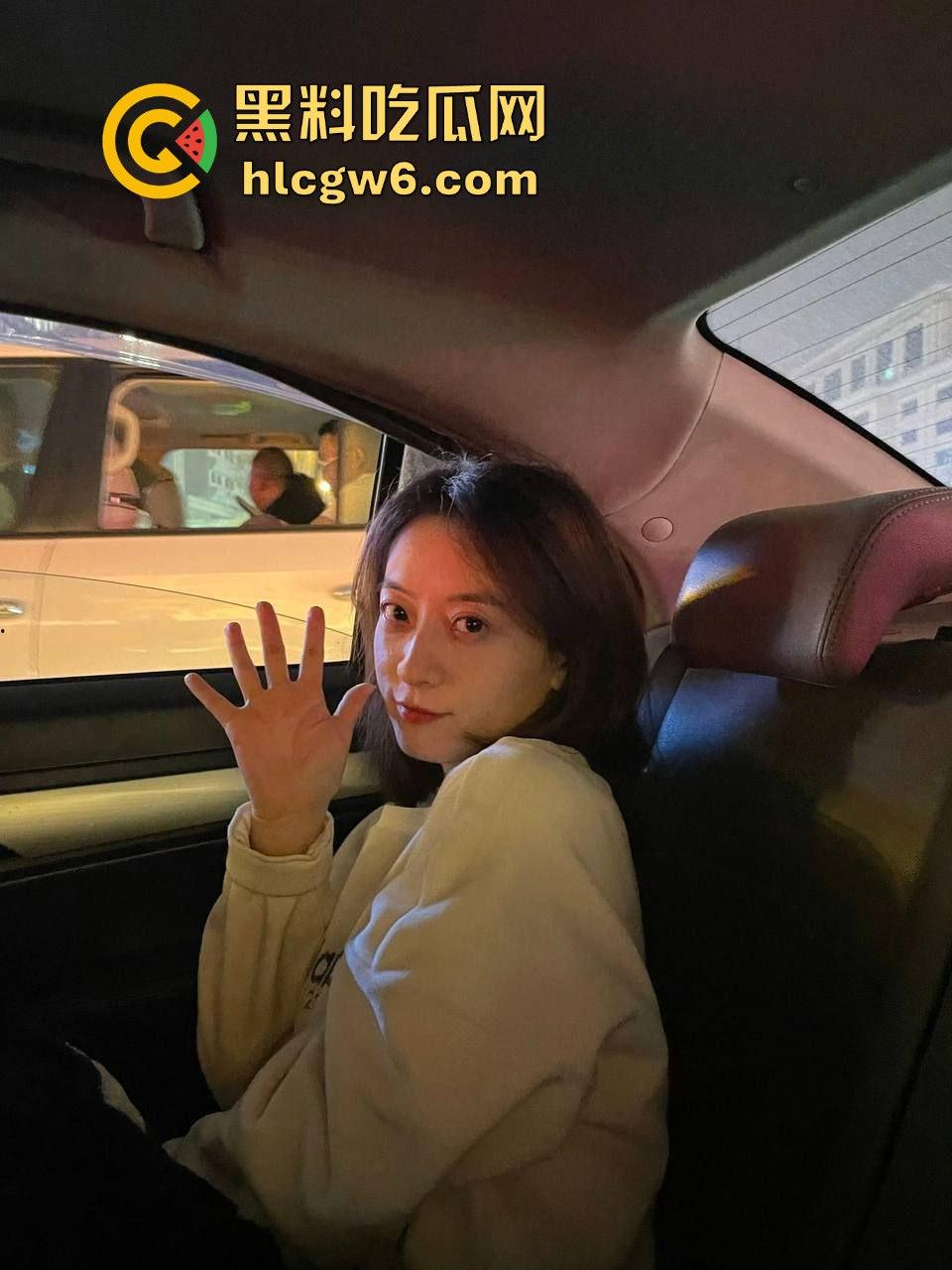 精致少妇【刘诗琪】生活照与床照双重曝光，浓妆美艳下的骗局，脱衣后原形毕露却骚得让人上头！-5