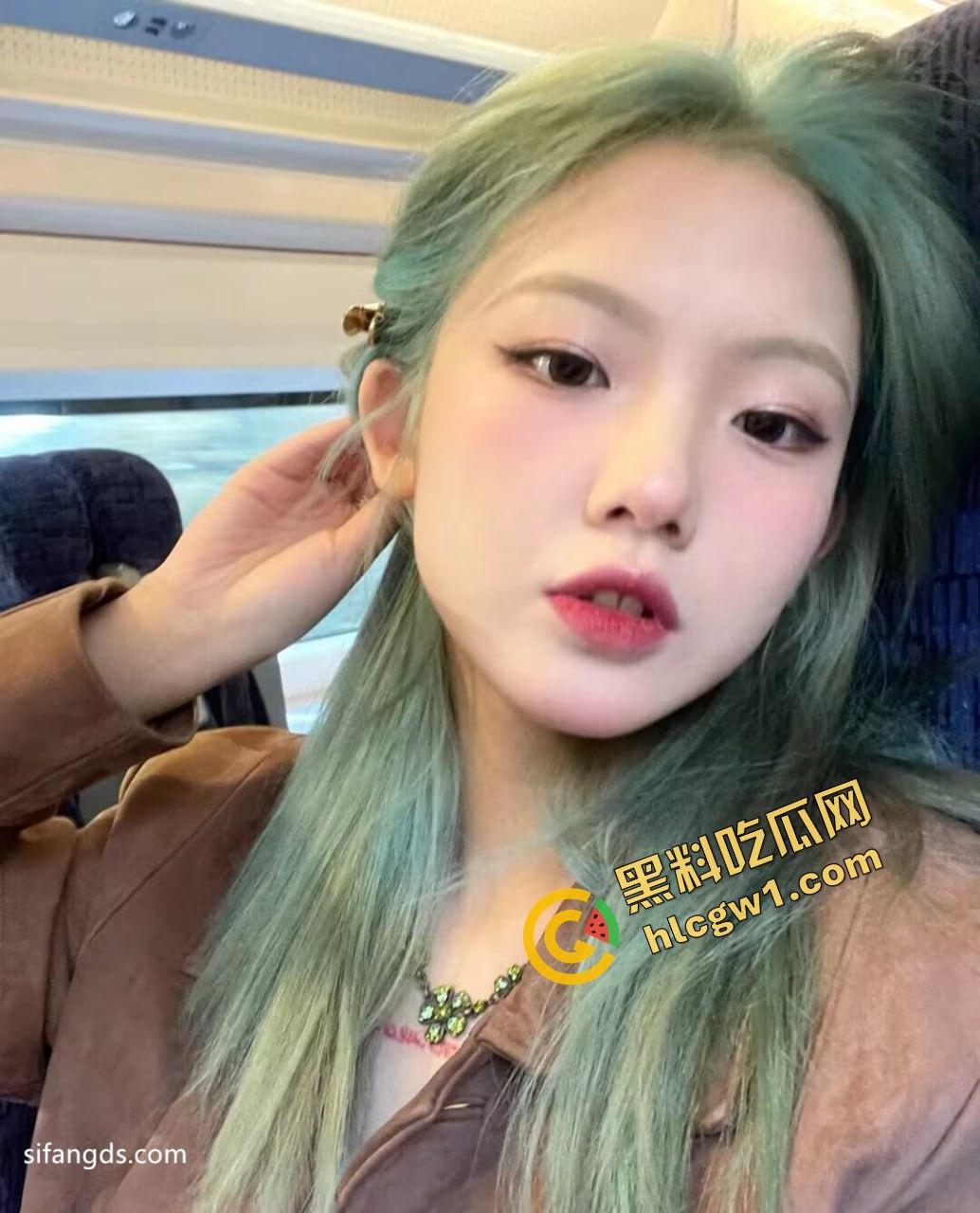 湖南艺术职业学院艺术生『曾庆琴』绿发反差母狗 与男友多体位做爱 被闺蜜发现 独家曝光！-3