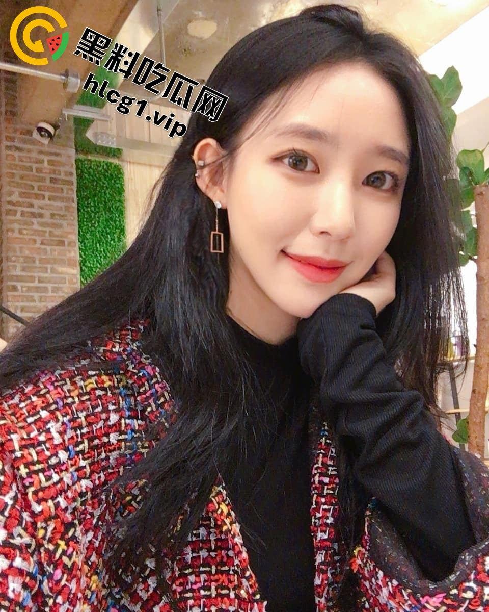 极品高颜值大长腿女神Ryooh私密视频流出!与男友的亲密画面震撼曝光-4