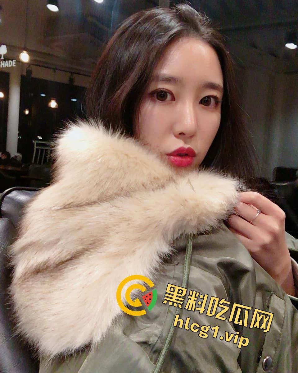 极品高颜值大长腿女神Ryooh私密视频流出!与男友的亲密画面震撼曝光-5