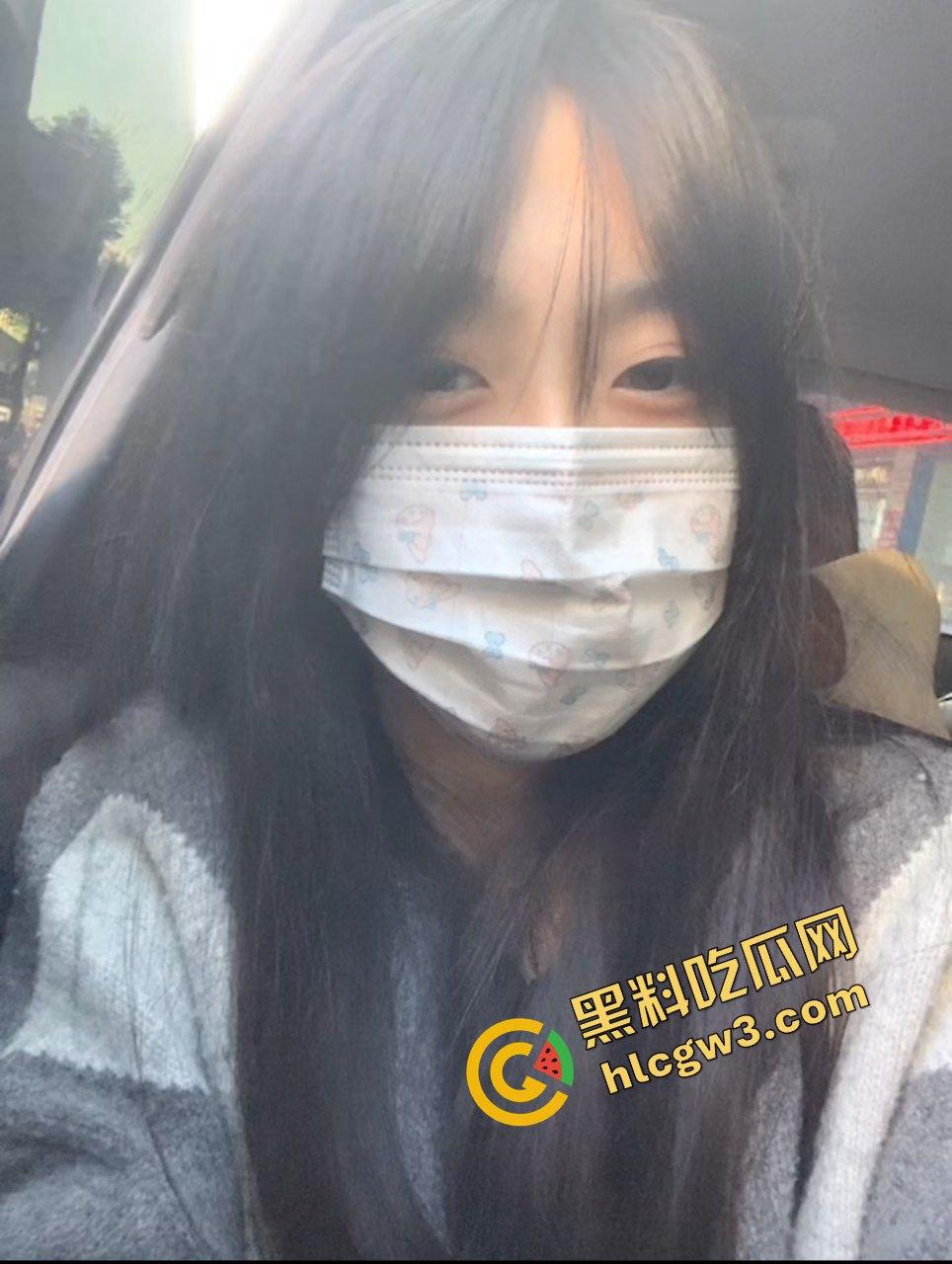 贵溪职业中学反差精神口罩妹【李诗涵】与职高小混混多人激情 小房间内各种草逼！独家流出！