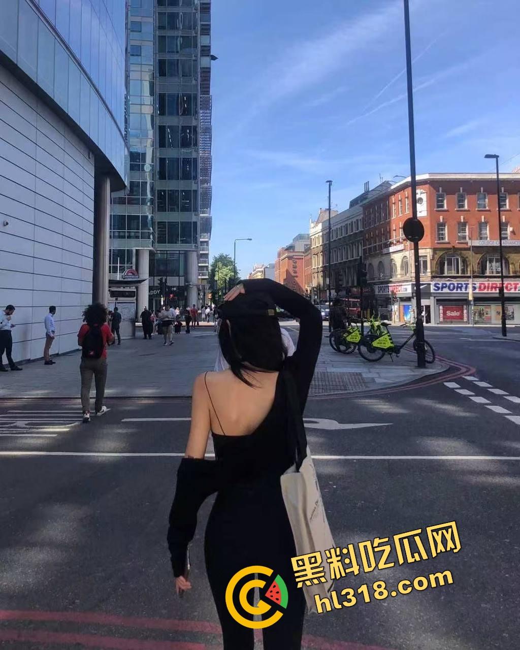 火车卧铺艳遇记,车上先干一炮,带回酒店操到天亮,活好骚劲足根本操不腻,这种极品小母狗谁遇谁上头!-4