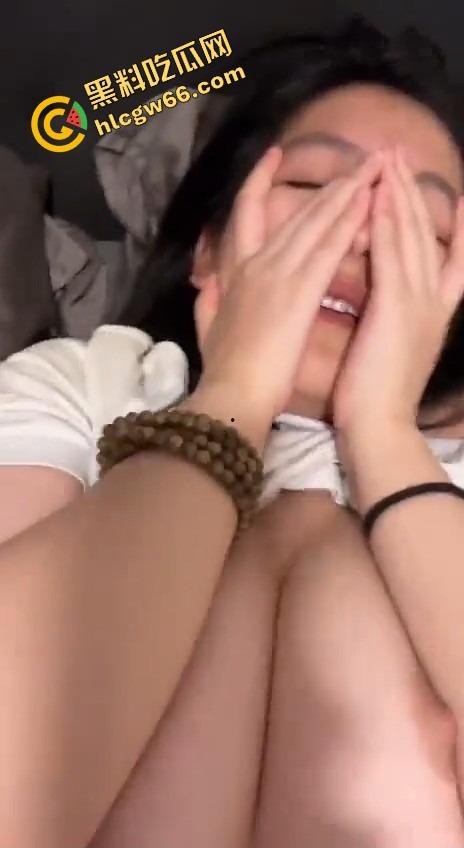 哥是废物,嫂子是我的肉窟窿!每天掰着小穴等我插,白天带婚戒,晚上跪着吃我屌!-6