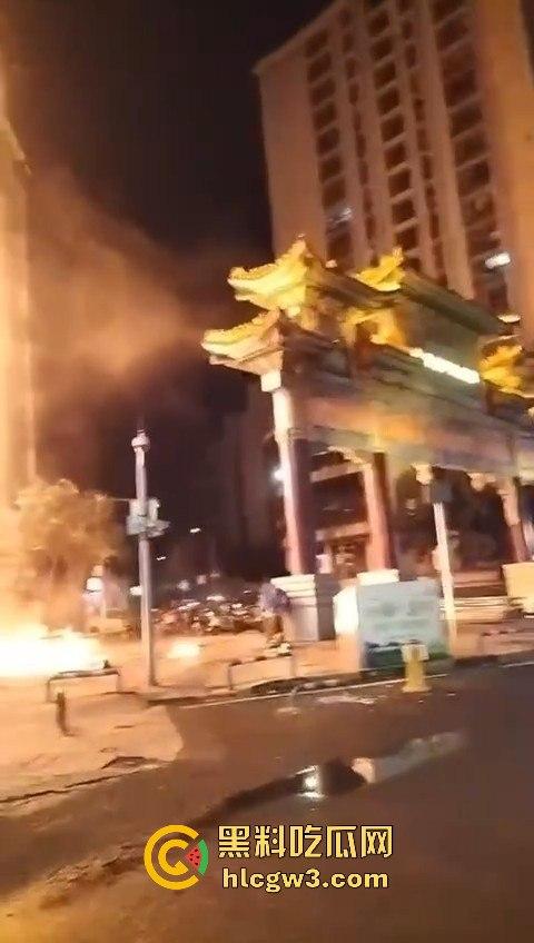 重庆南坪江南装饰城突发火灾!火光冲天令人心惊,愿所有人都能平安无事!-15