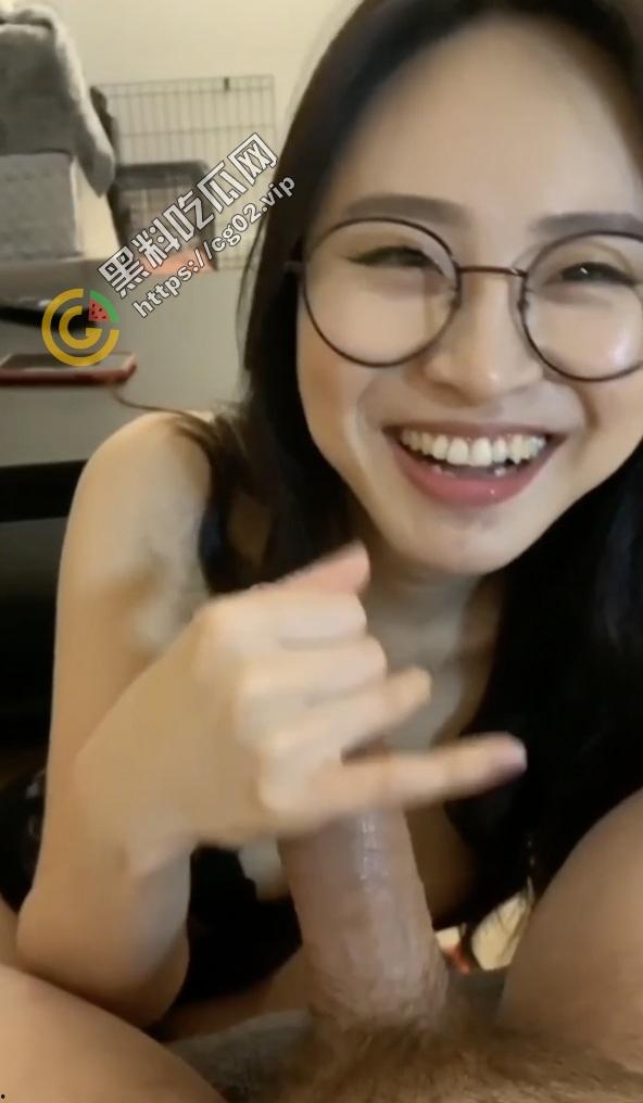 浙江财大学院派美女 吴薇 为出国深造名额 不惜跪舔洋教授的洋屌 被颜射一脸！-4