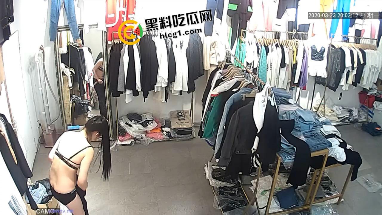 河南服装婚纱店更衣室偷拍!别人的新娘裸体我先看 这一对对美妙的大奶子和屁股才是活着的意义-2