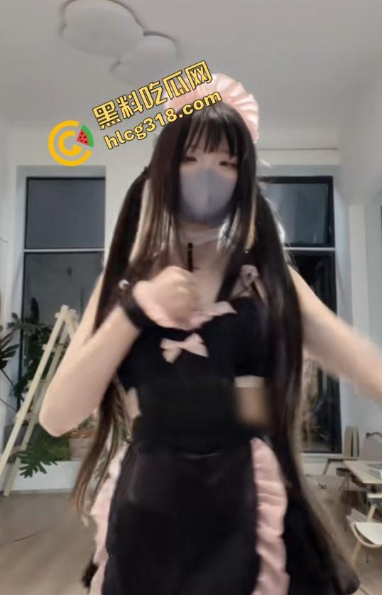 抖音『野餐兔』直播间装甜妹,推特上当炮机,一边卖逼一边装纯,割韭菜割到脸都不要了!-2