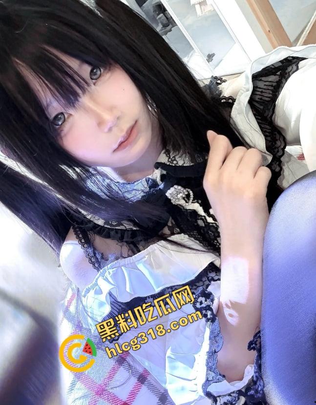 抖音『野餐兔』直播间装甜妹,推特上当炮机,一边卖逼一边装纯,割韭菜割到脸都不要了!-4