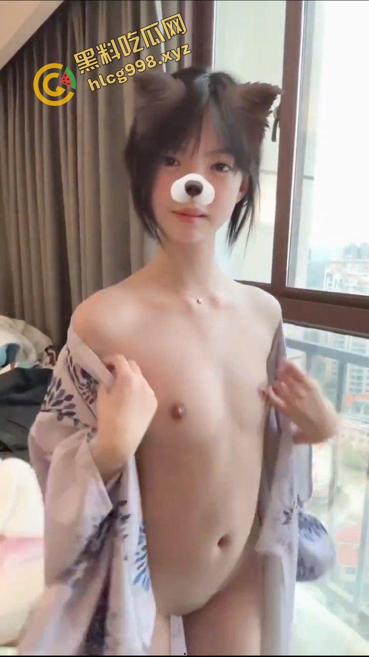 达州中医药职业学院 抖音清纯小网红『大蓉爱吃嘎嘎』线下约炮金主脱衣骚舞 站起来蹬!独家播出!-6