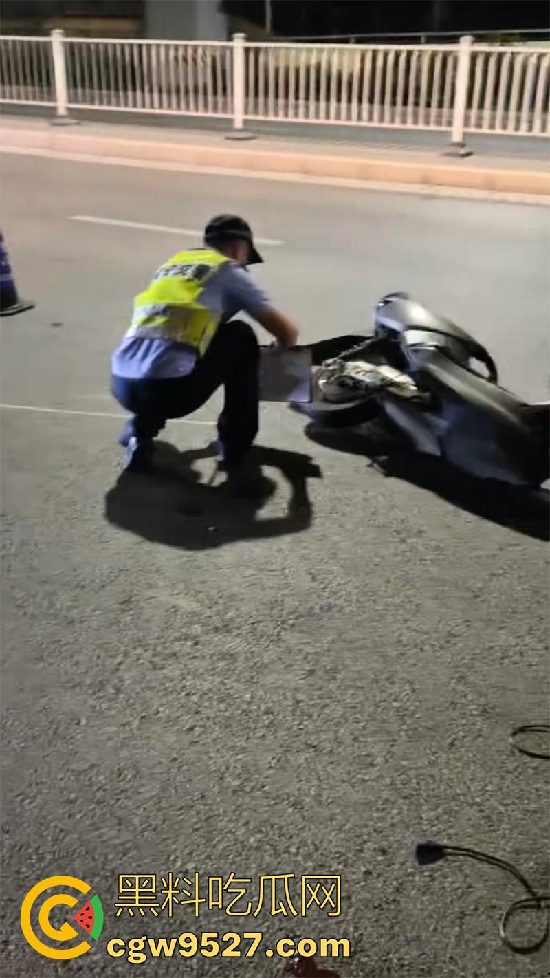 广西柳州鬼火少年,装逼失败翻车现场,自断一臂当场蒙逼,幸亏还留条命,估计再也不敢了吧!-6