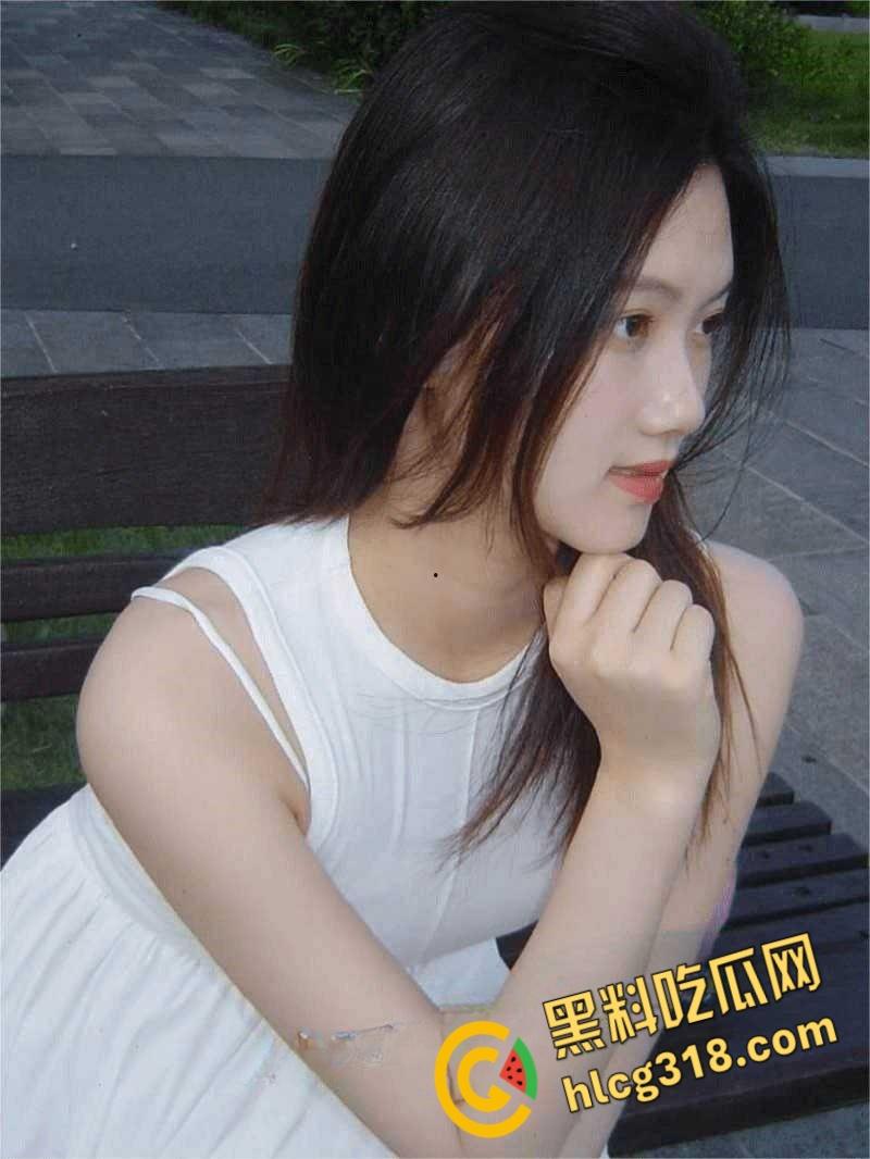 上海高颜值幼师【陈诗雅】,一线天白虎水嫩多汁,床上乖乖听男友话,眼罩白丝无套爽内射 !-1