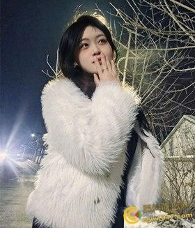 宁夏银川长腿美女【郝丹】,身材火辣性感,白丝美腿女仆制服,沙发无套轻操慢插嫩穴,全程娇喘连连 !-3