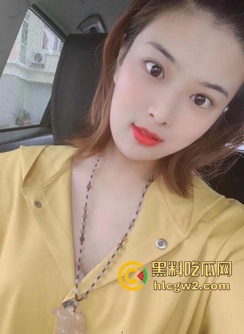 超级骚的人妻少妇【罗佳璐】和老公性爱自拍泄密流出 主动给大屌口交差点被射了一脸 独家流出!-3