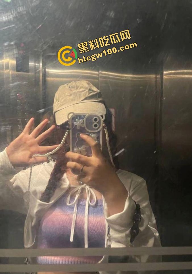 瓜友独家投稿曝光!安徽合肥滥交贱逼女『顾小清』脚踏两只船 出轨男友约炮大哥 各种操逼淫叫流出!-2