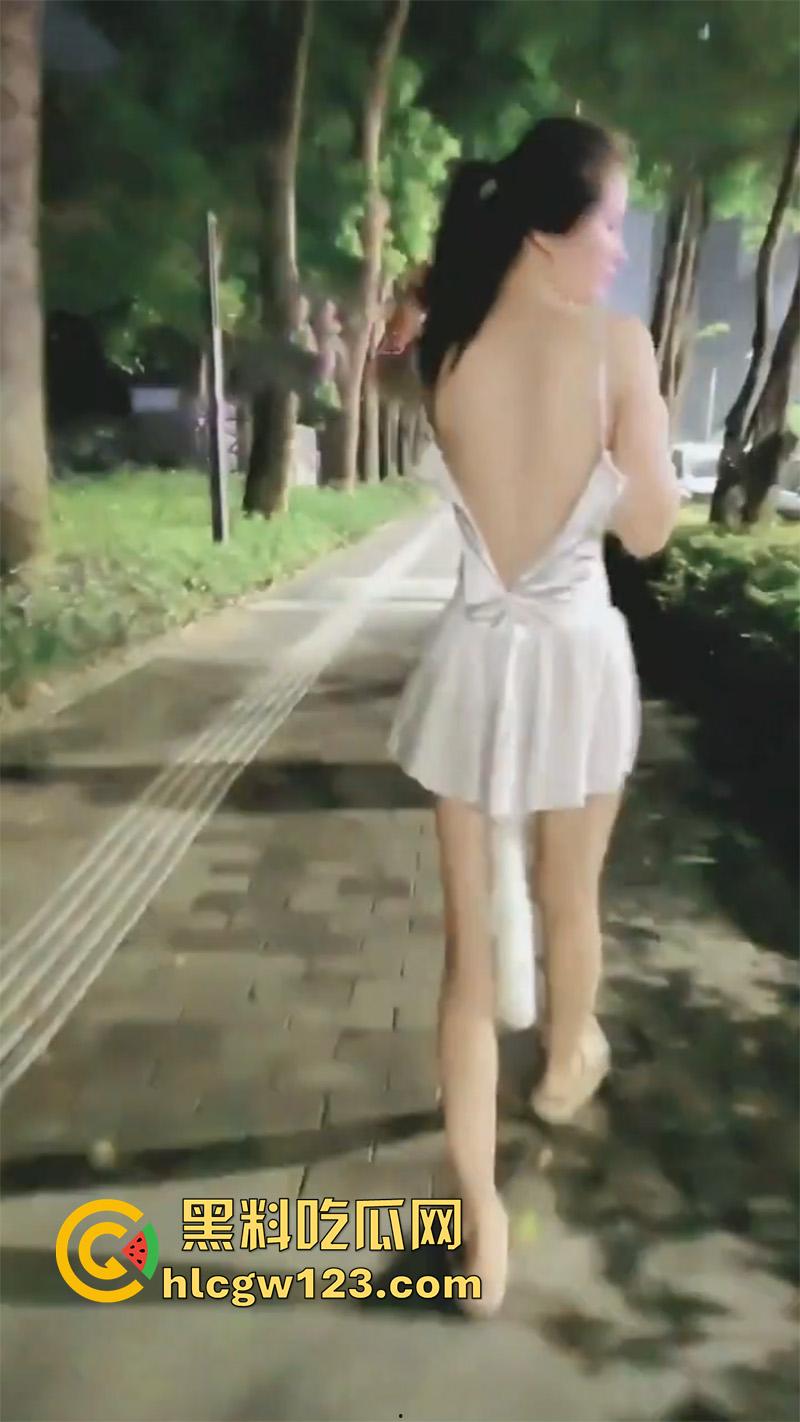 调教极品反差少妇,大长腿翘臀极品身材骚妇,五花大绑嘴含口球,户外露出爬行玩成人体喷泉!-5