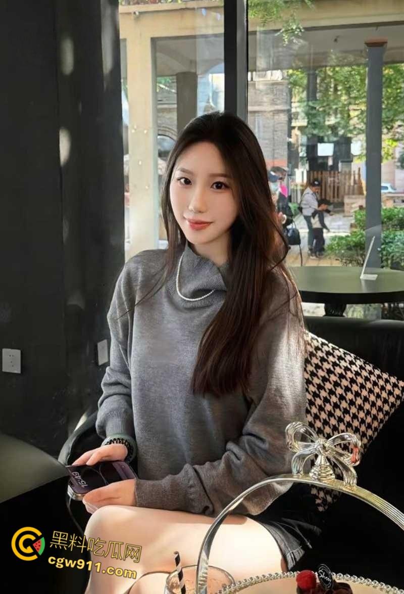 湖南常德清纯学生妹【于淑雅】，与男友激情做爱，乖巧听话淫水泛滥，性感JK黑丝美腿，操得过瘾又带劲！