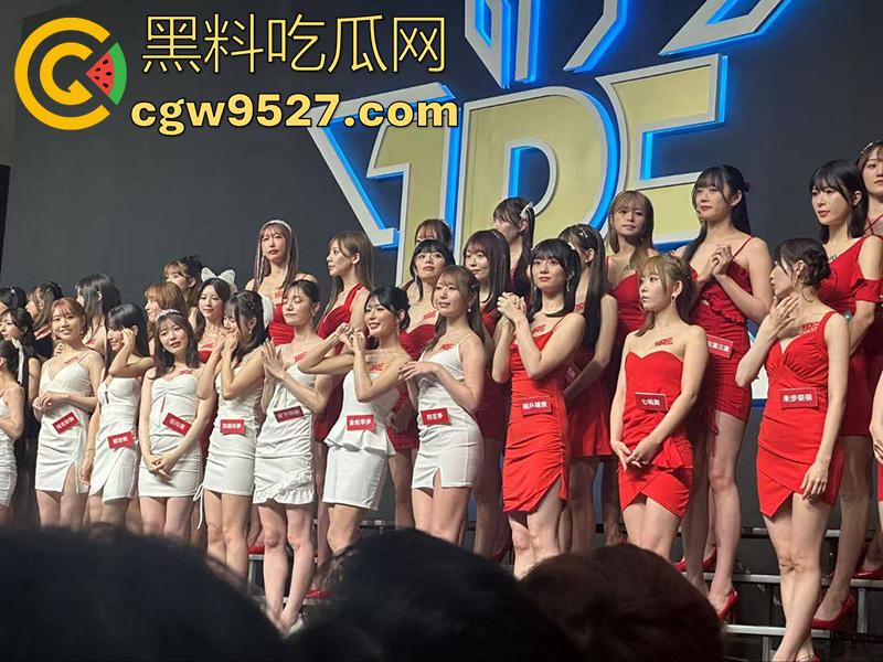 这才是男人天堂啊，台湾成人展盛况，各路老师齐聚一堂，大胆展示性爱姿势，这里面有你喜欢的老师吗？-6