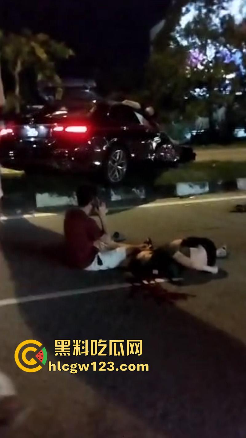 马来西亚血腥车祸现场,华裔驾车相撞导致2死4伤,现场血肉模糊胆小者勿入,现场画面流出!-6