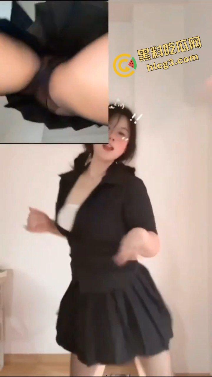 抖音风骚网红『菠萝噗噗』大奶肥臀骚母狗 全国可飞!大尺度双视角约啪福利流出!-6