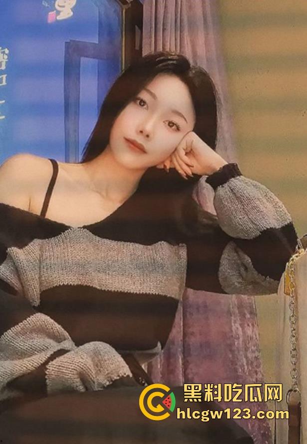 海角乱伦大神 我和亲妹妹 阳台全裸后入爆操妹妹 全程淫语骚话一镜到底！