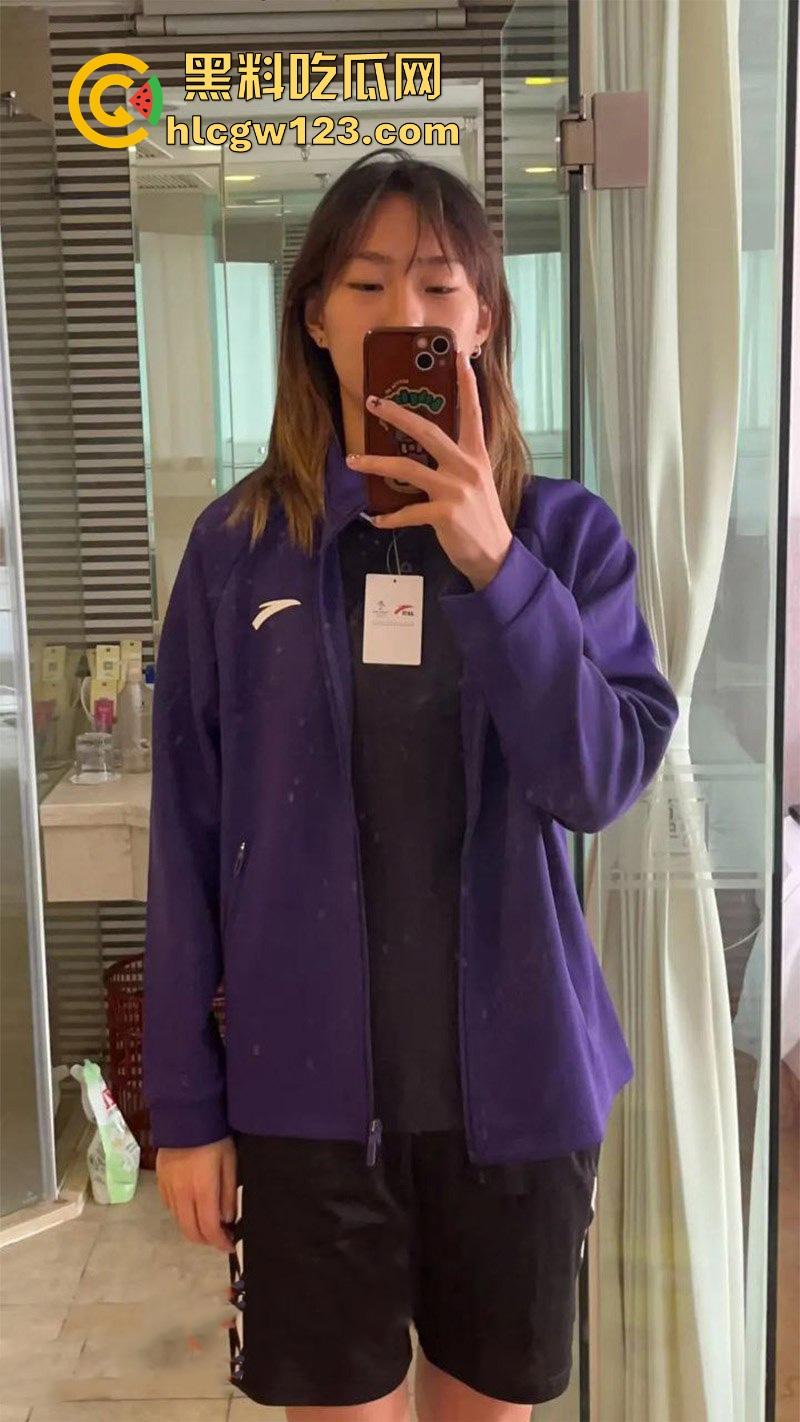 合肥师范学院手球队美女队员【李旗】约炮视频流出 雪白大长腿性感肥臀被抽打调教无套后入 !-8