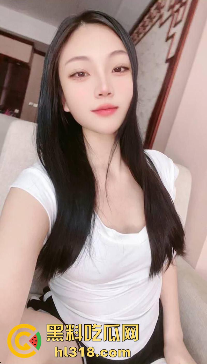 缅甸果敢夜场女【杨改琴】，高颜值极品身材骚鸡，5000元就能带走过夜，小穴带病有粉刺，在勐拉非常出名