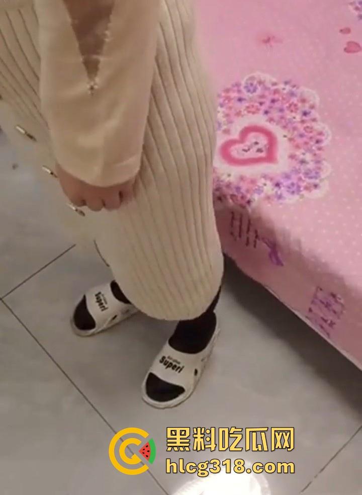 把黑丝良家嫂嫂操到大喷水 趁其不备还开发了一下后庭 敏感娇躯喷泉水做的嫂子!-4