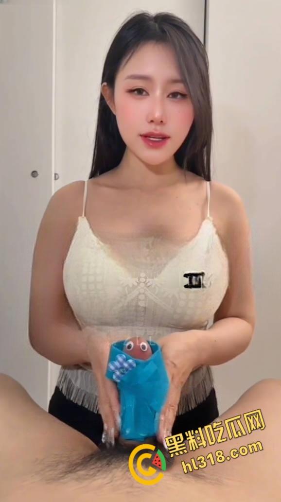 推特极品御姐【汐梦瑶】，上演技师全身保养，舔蛋口交挑逗不断，最后颜射一脸舔的干干净净 ！