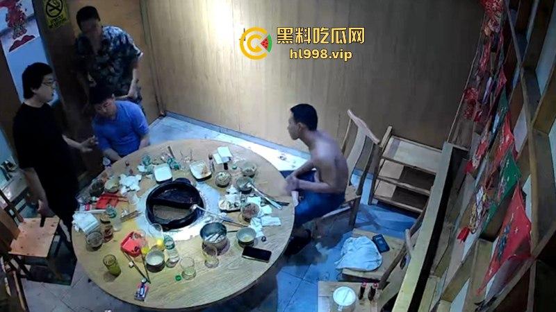 话不投机掏枪就干!吃个饭命没了!华人饭店一中国人被东北男枪杀 监控曝光凶杀现场-2
