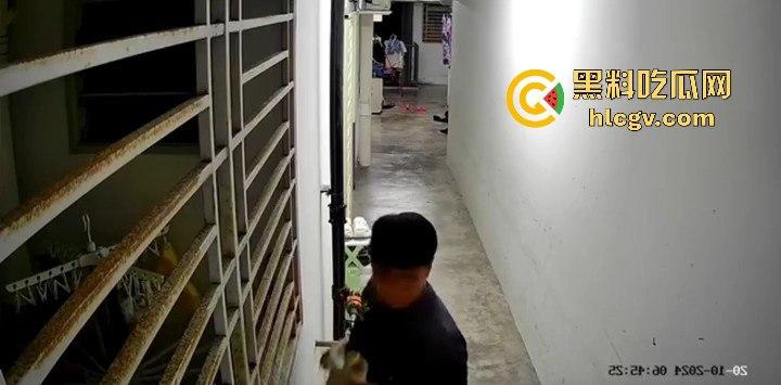 马来西亚槟岛华裔男清晨偷嗅邻居胸罩还自慰!猥亵全过程被监控拍下!-10