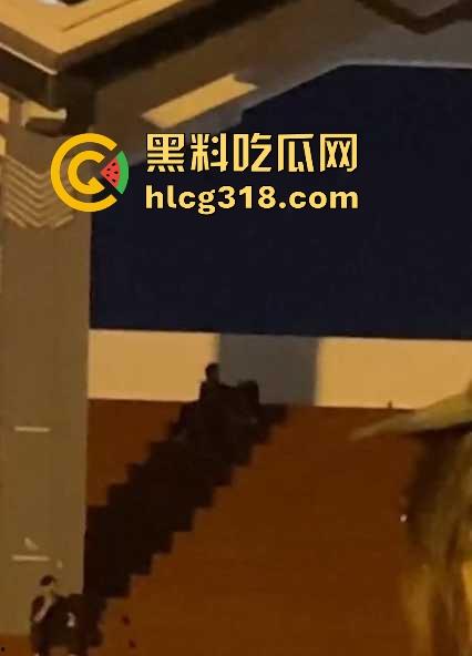 成都艺术学院大三情侣操场做爱,当着大一新生军训的面前大胆骑乘,新生感慨这是大学自由的气息-4