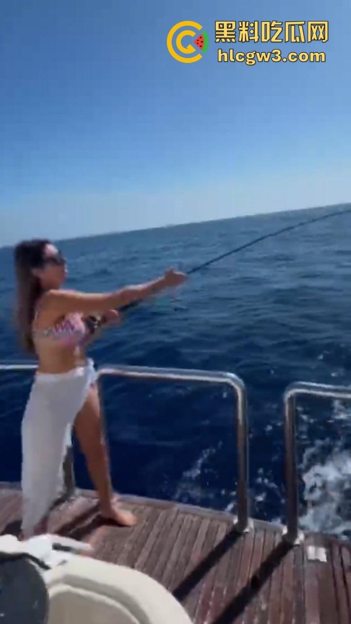 川普就位 情妇上位！40岁美女律师阿丽娜·哈巴被美国新任总统特朗普提名担任总统顾问-7