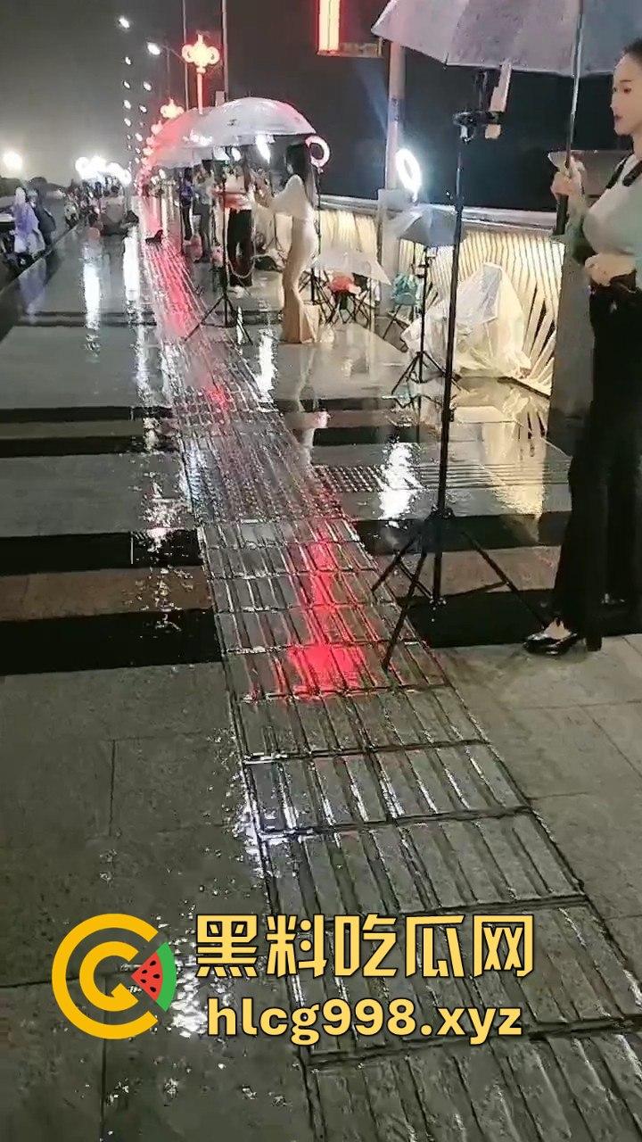 山西网红一条街!南州大桥下全是网红乞丐,美女挤满400多人,乞讨都成产业了!-2