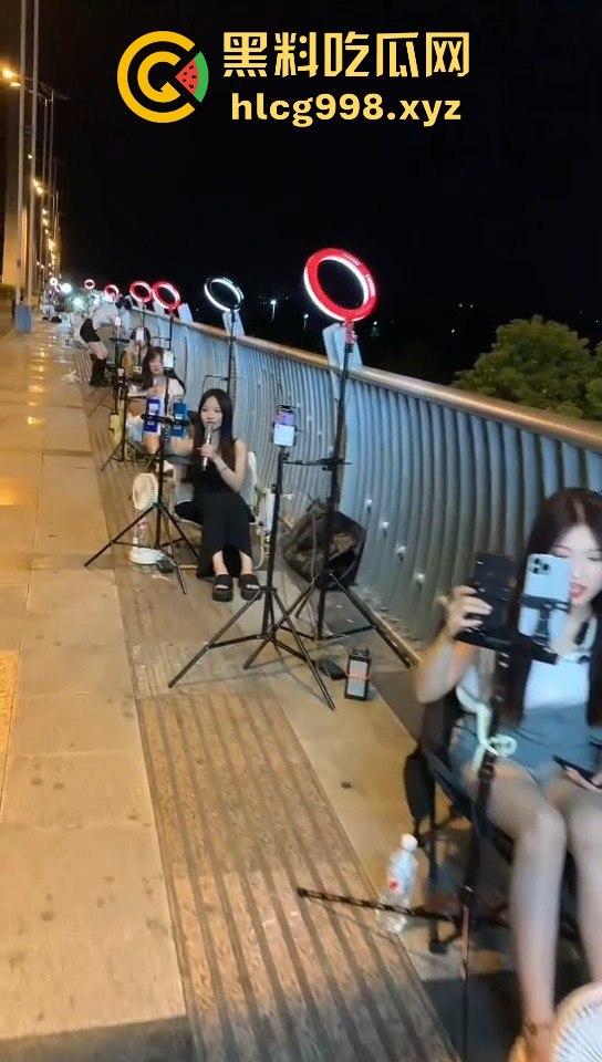 山西网红一条街!南州大桥下全是网红乞丐,美女挤满400多人,乞讨都成产业了!-9