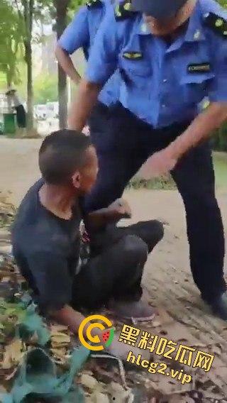 武汉城管打人?官方回应:不好意思,城管是冒充的!-4