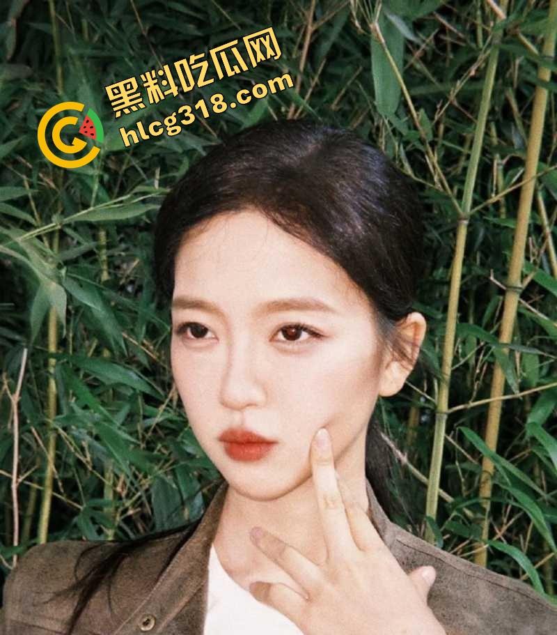 短剧女演员『腾泽文』聊天记录被爆出秒删,剧组夫妻戏玩到现实早期潜规则视频被扒出,微博热搜疯狂控评!-6