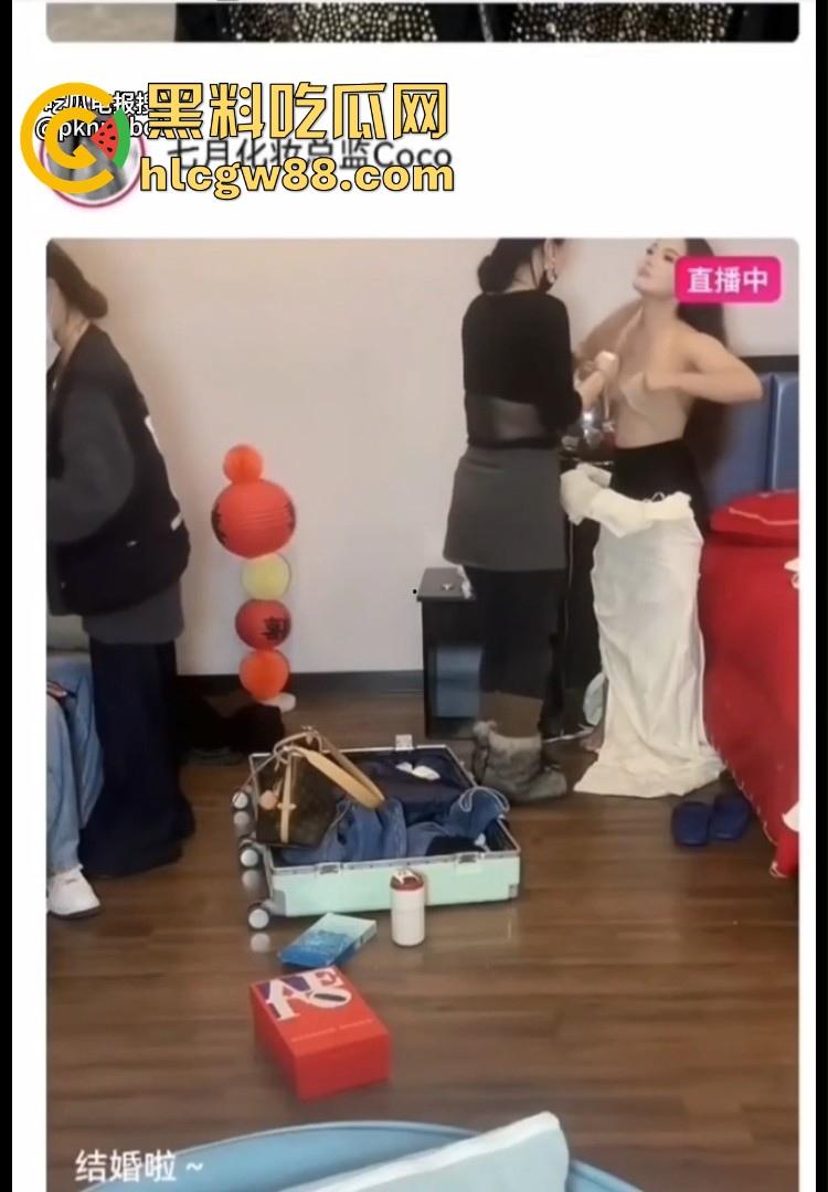 抖音七月化妆师Coco 给高颜值美女新娘化妆直播 展示精美妆容和婚纱 结果竟直播露点走光!-3