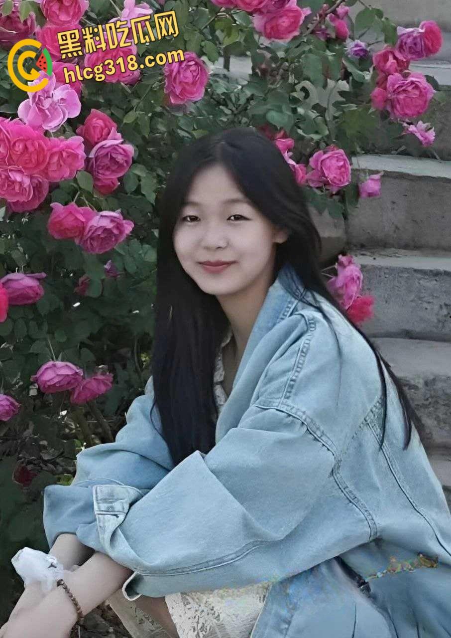 惠州卫生职业【谢楚婷】,暑假跟男同学玩调教,教学楼内露出骚拍真欠操!-3