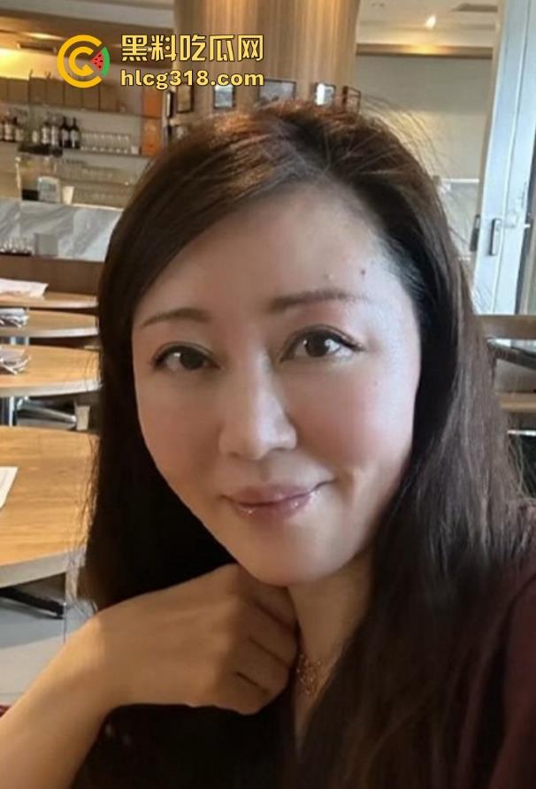 海角乱伦大神【妖娆的丈母娘】狂操性感黑丝丈母娘，翘臀巨乳无套内射狠狠的满足她！