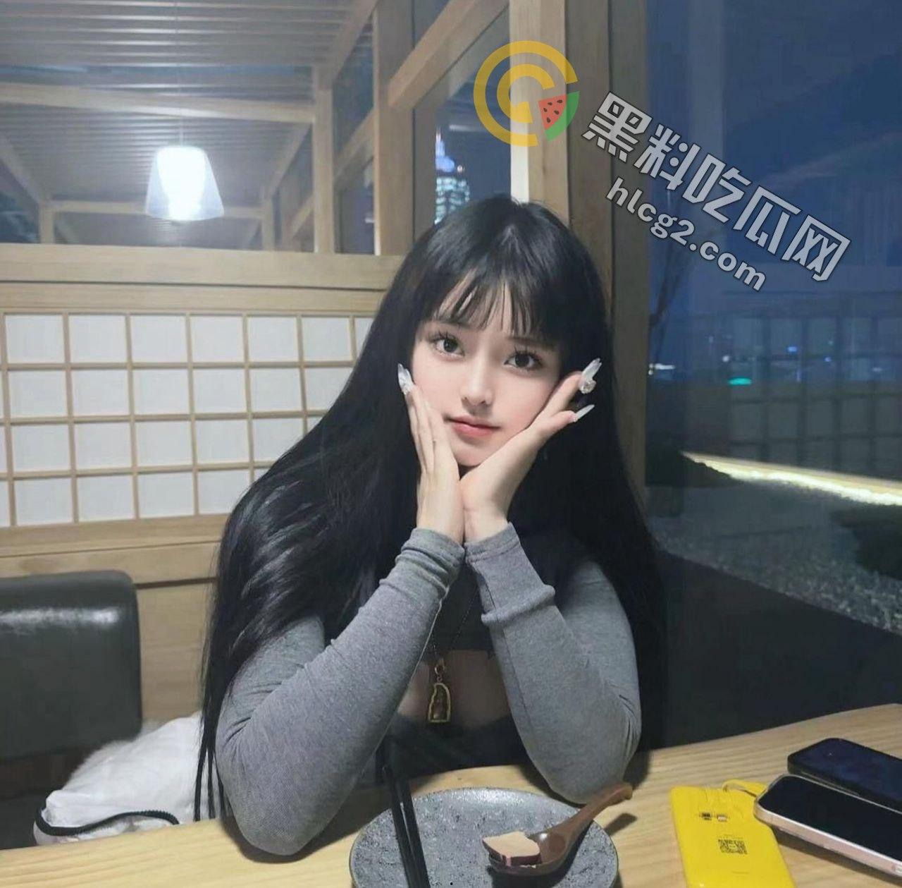 超高颜值美少女（美野）巨乳美胸罕见露脸视频照片流出