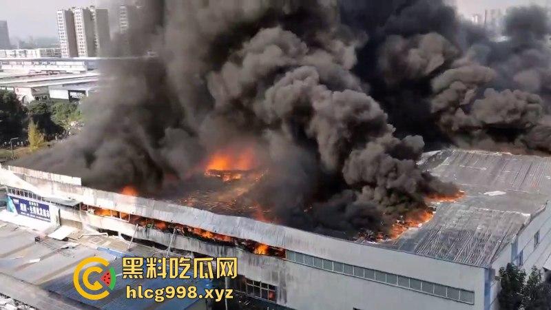 华阳红瓦二手家具市场突发大火 天干物燥成隐患导火索!-8