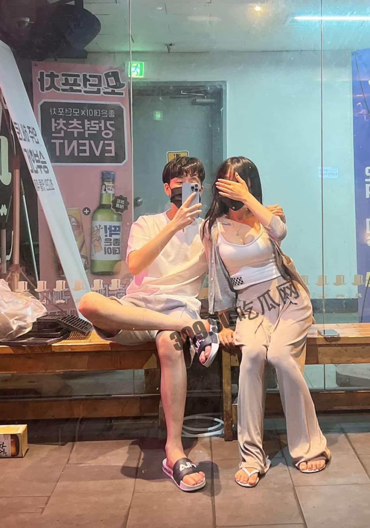 #韩国 高颜值小情侣啪啪自拍 #流出 小姐姐身材极品 给射一脸也没生气 还帮忙把屌上的舔干净 超贴心-2